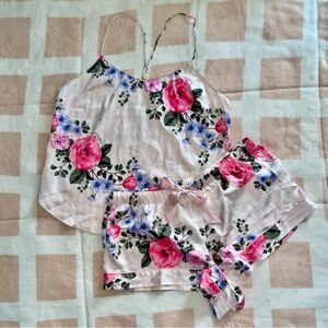 VS Icon Floral Print Satin Women's Sleepwear Set